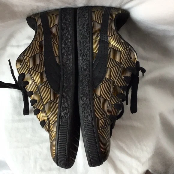 Pumas Women’s Basketball Classic Sneakers - Picture 5 of 12